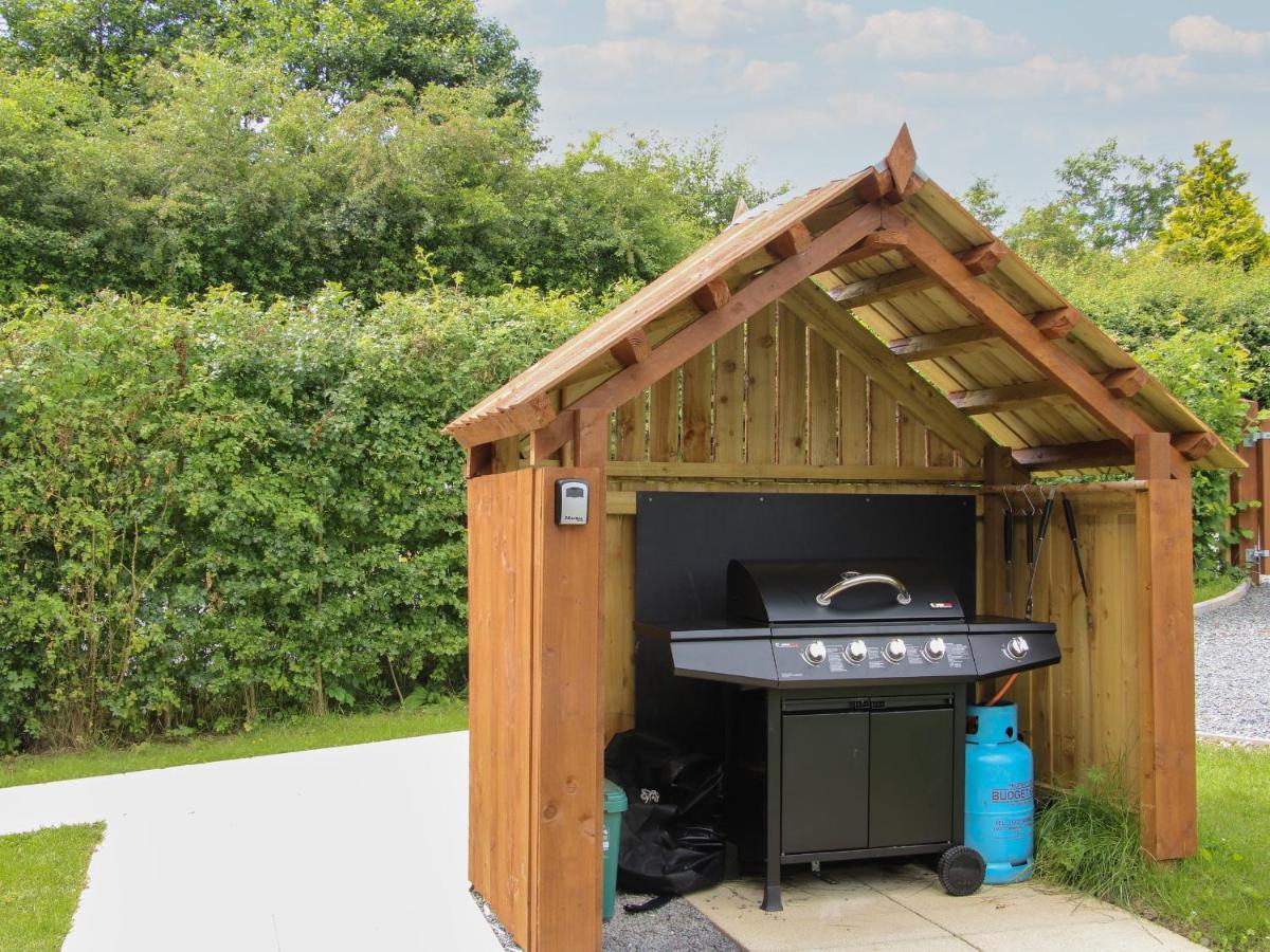 Jacob'S Meadow Pod 2 Villa Shrewsbury Exterior photo